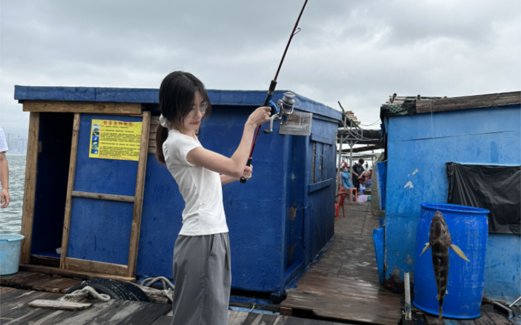 广州南沙港口海钓视频(南沙出海钓鱼多少钱一个人)
