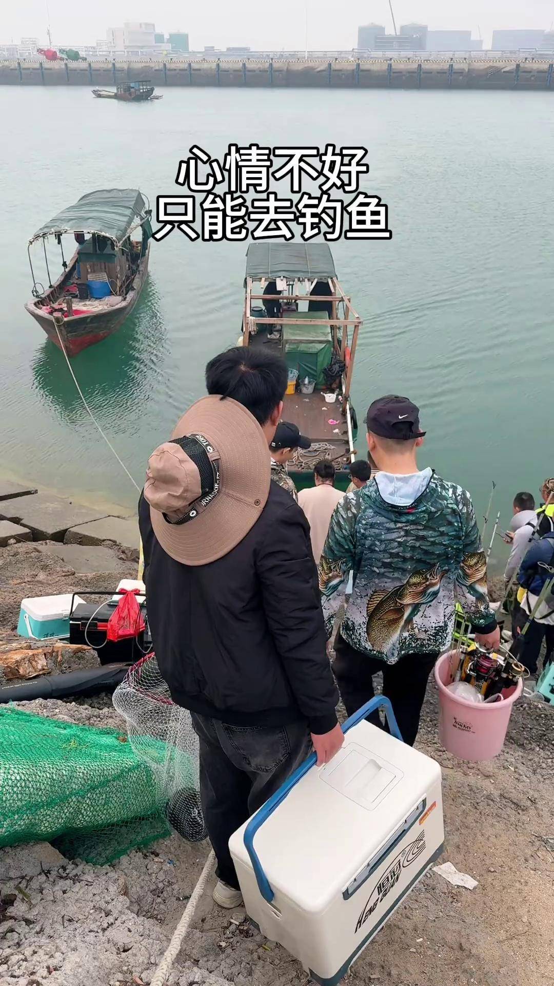 大浪钓鱼的技巧(大浪钓鱼的技巧图解)