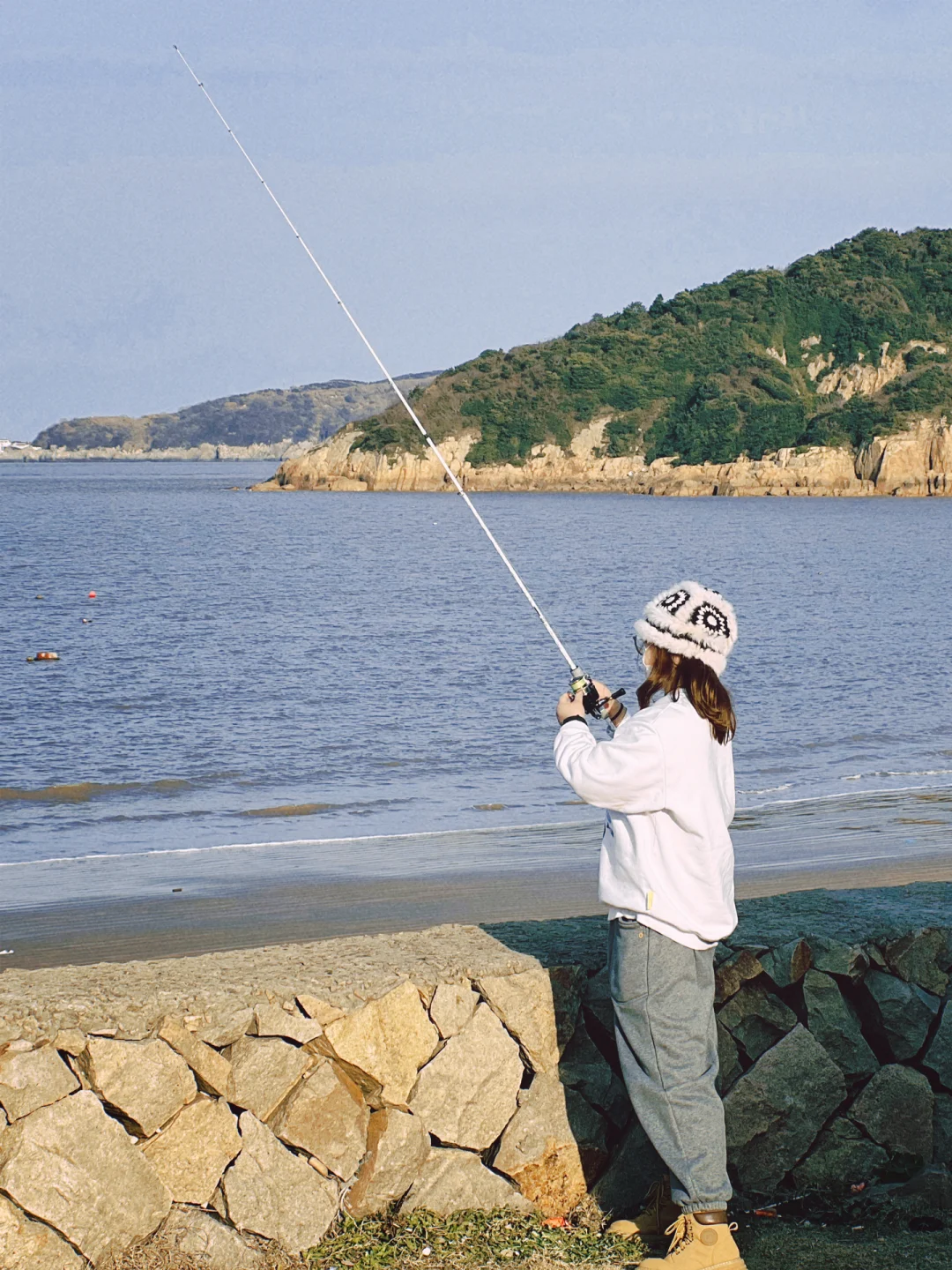春天海钓服装(春天海钓钓浮还是钓底)