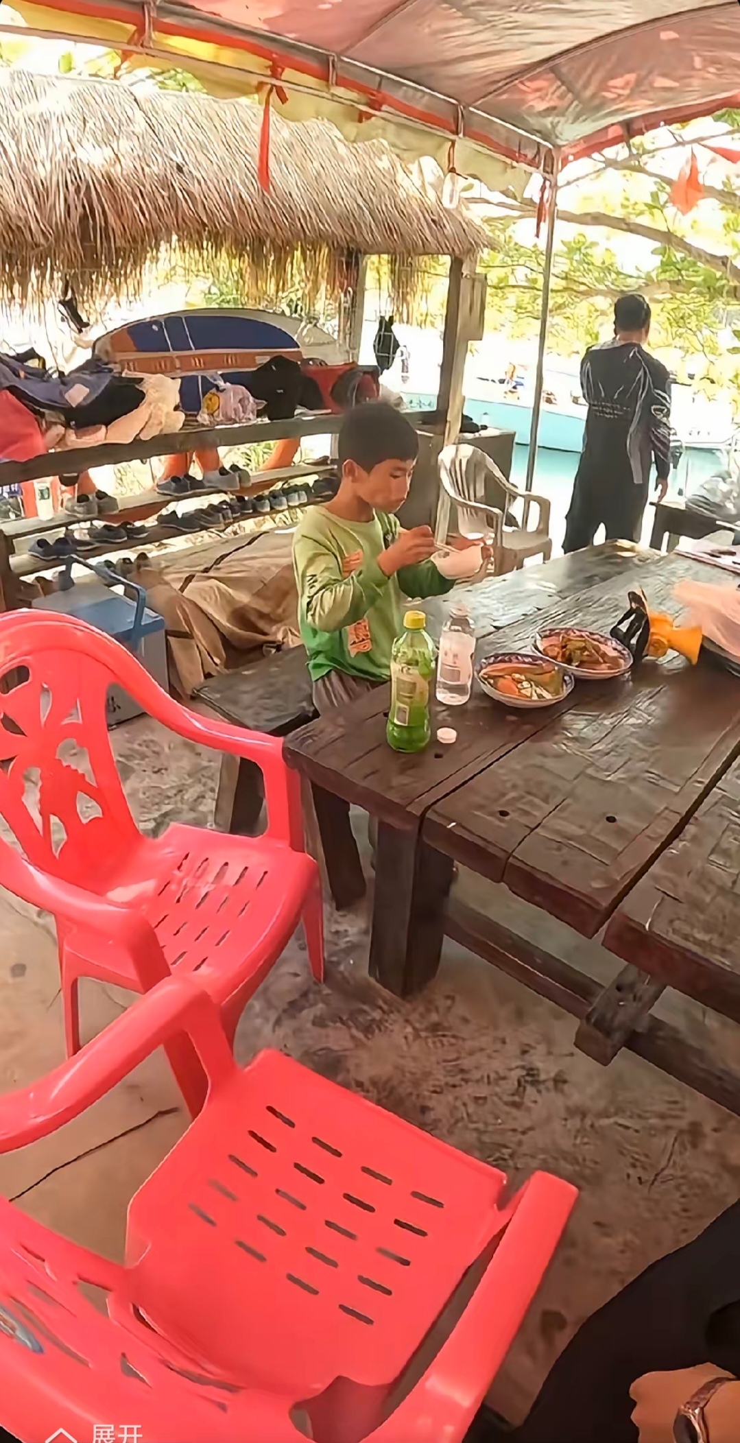 出海钓鱼被炸(出海钓鱼被炸了怎么办)