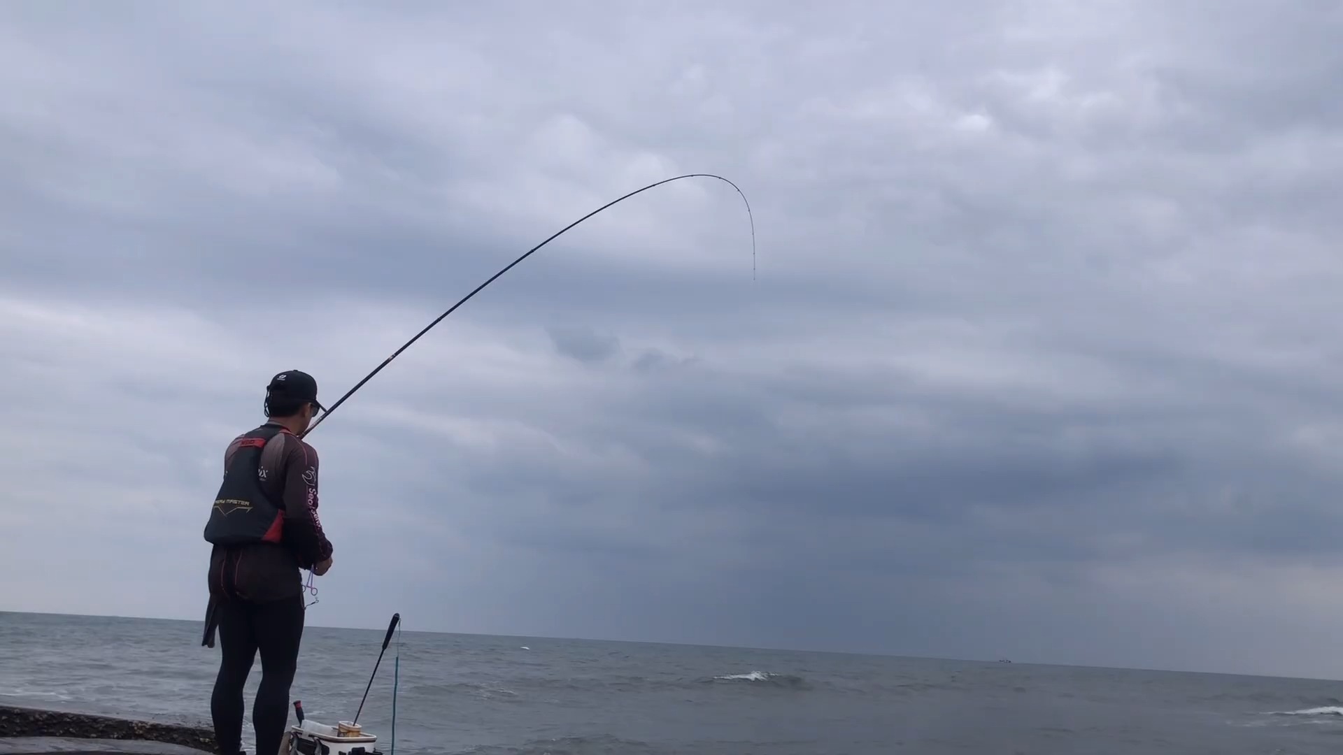 矾钓海钓黑鱼方法(矾钩与海钩区别)
