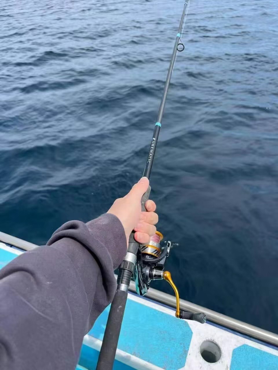 东北冬季海钓鱼视频(北方冬季海钓)