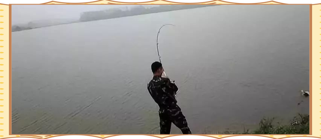 夏天阴天钓鱼技巧(夏天阴天钓鱼钓深还是钓浅,野钓鲫鱼有什么绝招?)