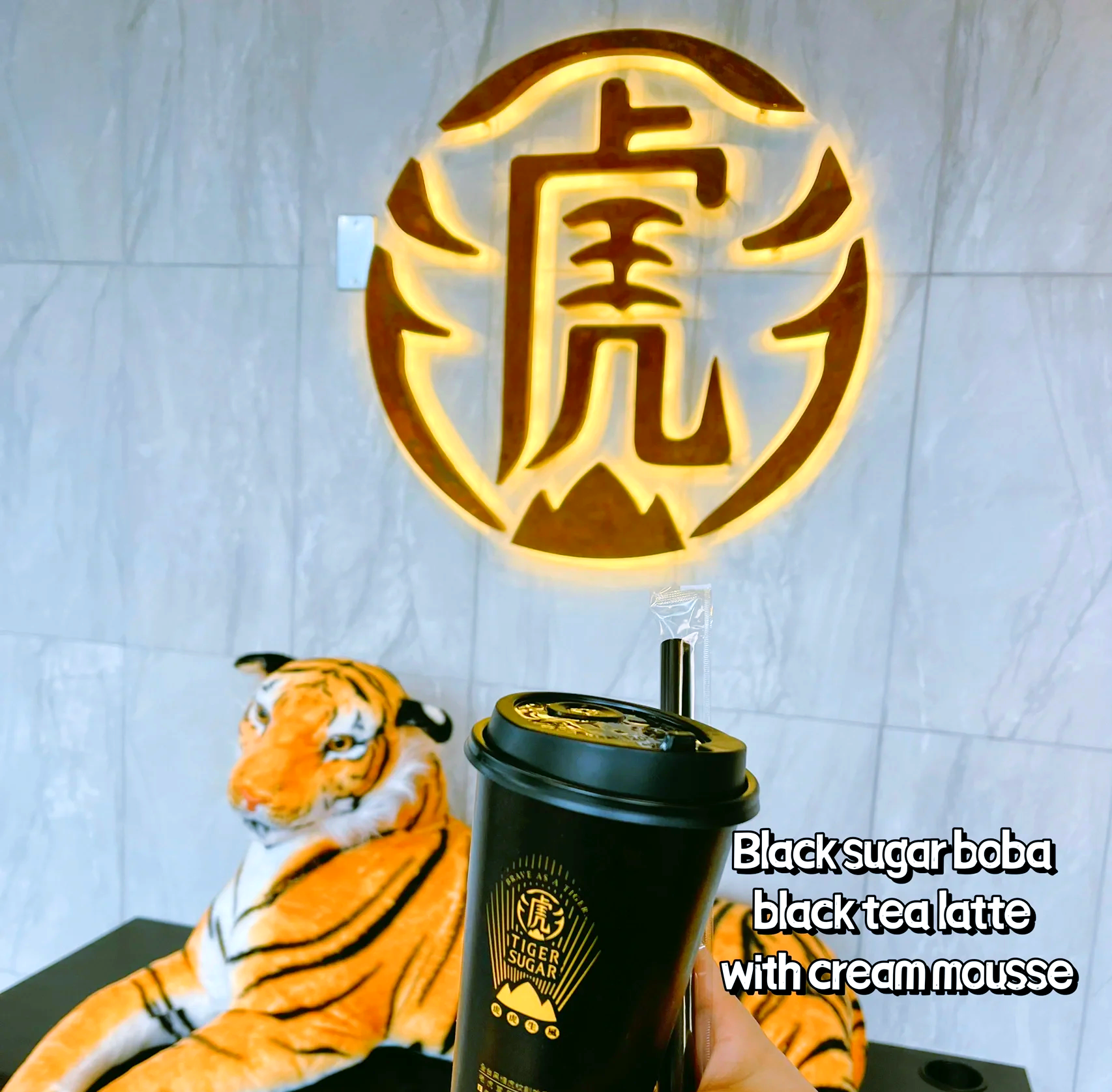 老虎路亚俱乐部(实拍宁波老虎咬人视频完整)