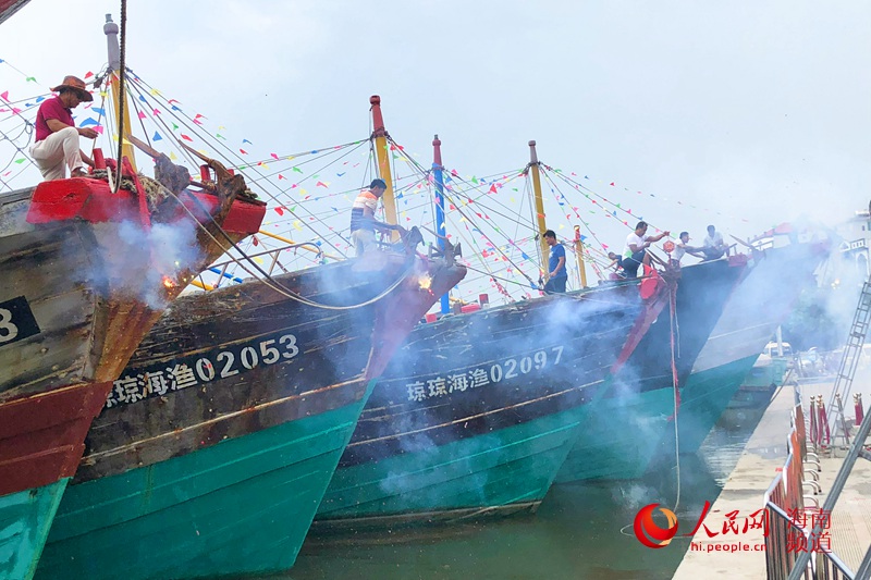 潭门出海钓鱼(潭门海边怎么去)