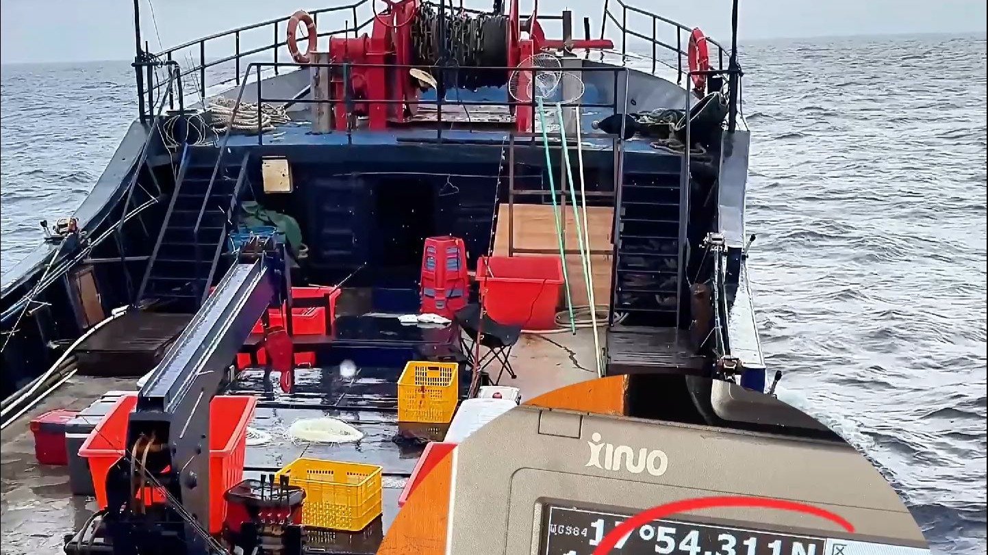 鱼船海钓(鱼船海钓为什么不用鱼护装鱼钩)