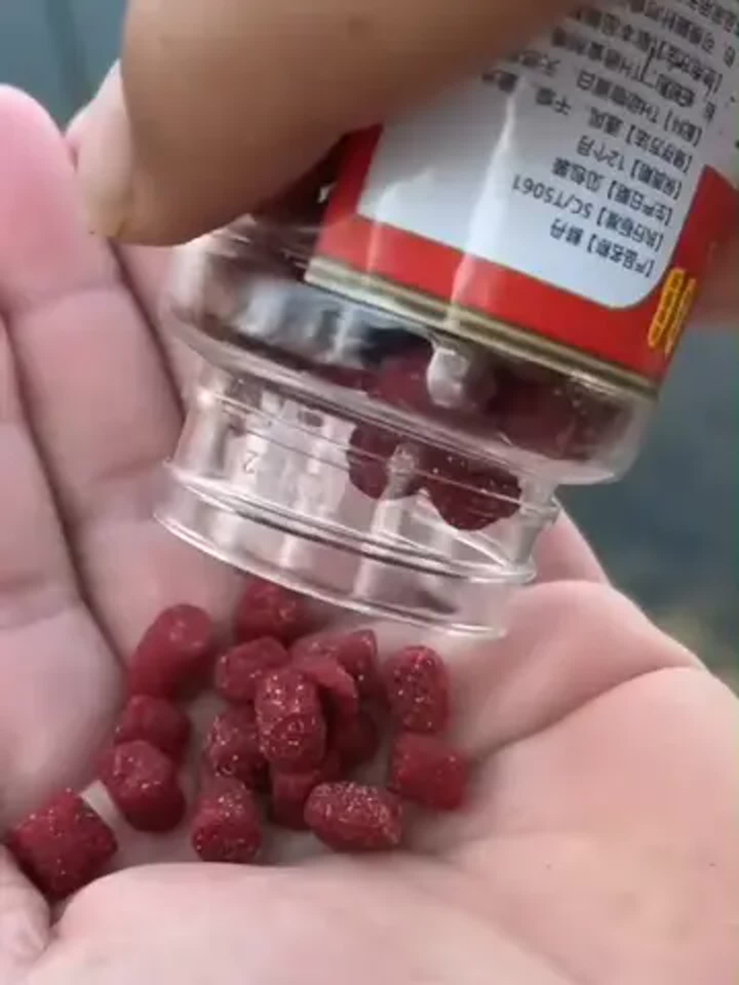 蚯蚓捣烂加入饵料(蚯蚓弄碎加在商品饵)