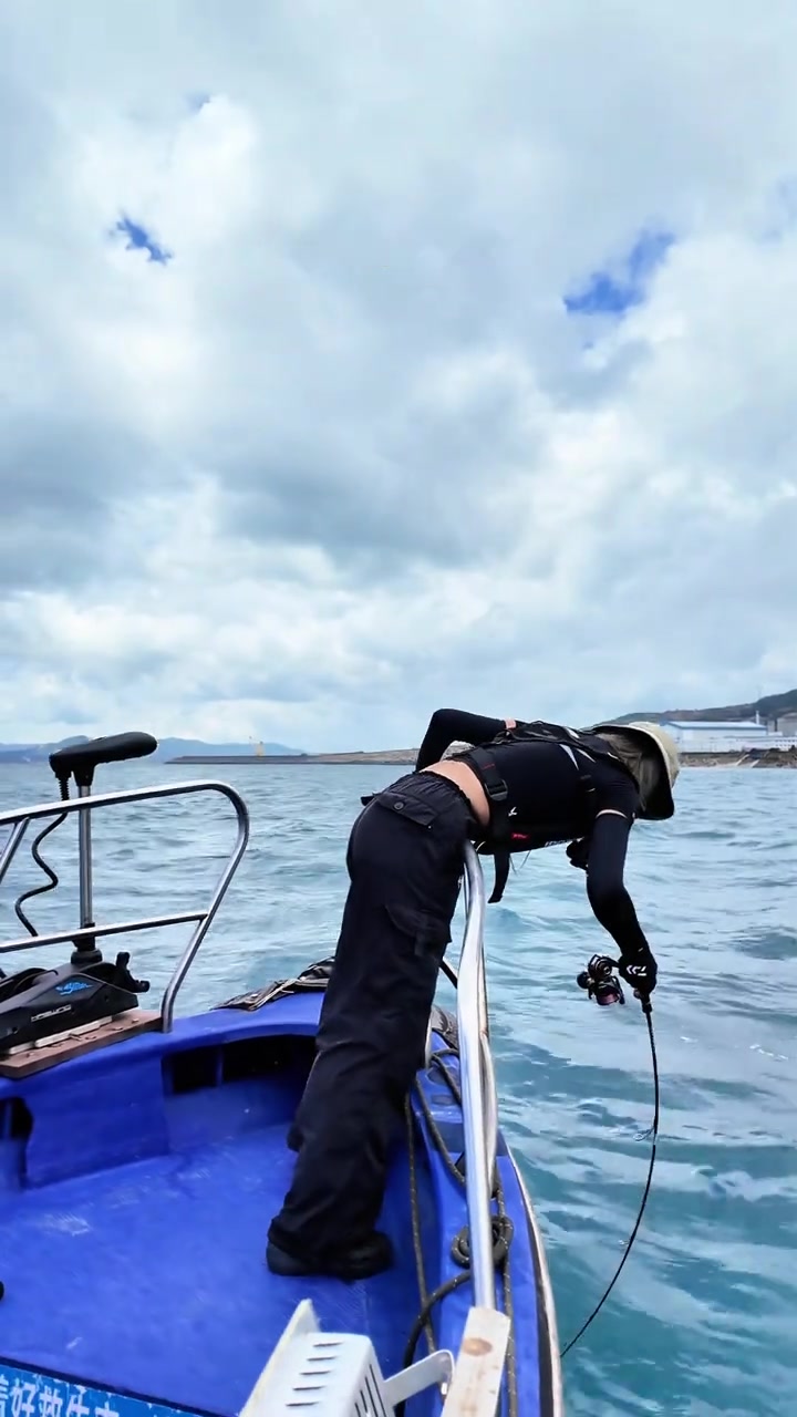 海钓大海鲢鱼视频(海钓钓鲢鱼的安装方法)