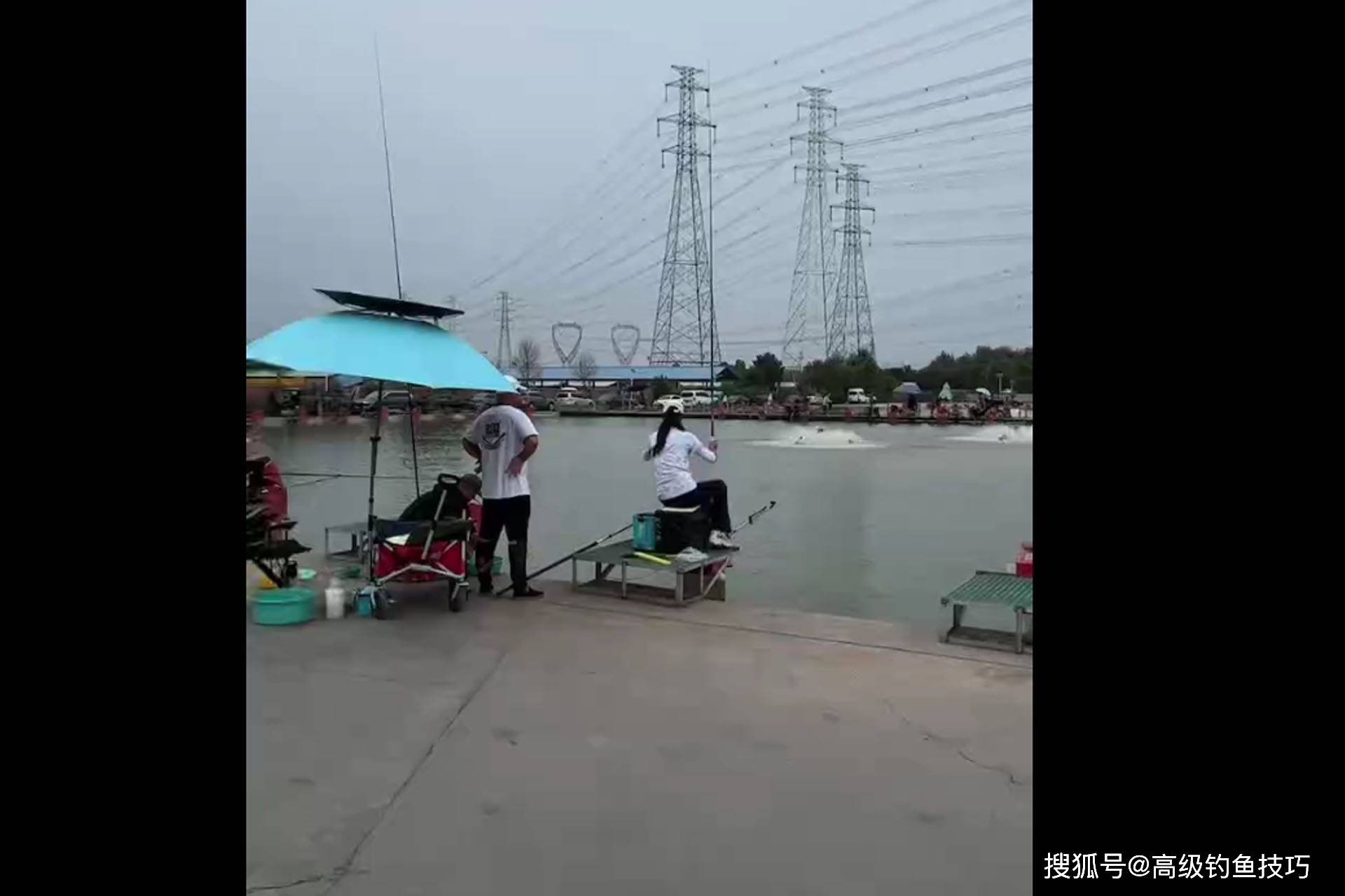 秋季雨天黑坑钓鱼技巧(秋季雨天黑坑钓鱼技巧视频)