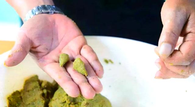 开了半天的饵料(开好的饵料第二天还能用吗)