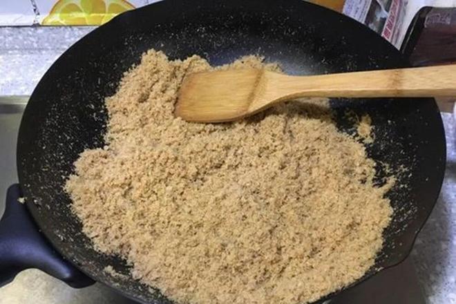 过期饵料炒制(过期的鱼饵料用来钓鱼会吃吗)