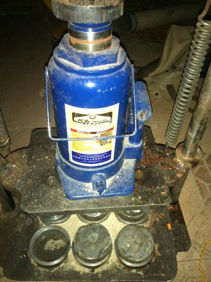 翻板饵料压力器(翻板饵料压力器使用方法) 翻板饵料压力器(翻板饵料压力器使用方法)