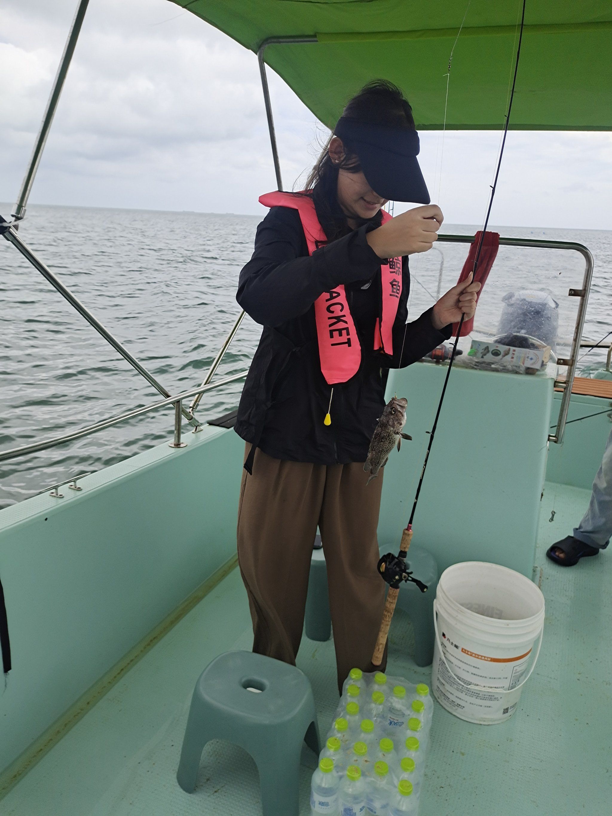 广西涠洲岛海钓(硇洲岛海钓)