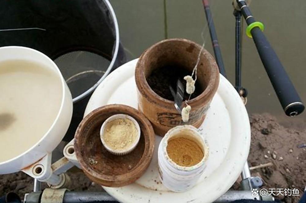 哪些饵料钓鲫鱼(什么饵料野钓鲫鱼好) 哪些饵料钓鲫鱼(什么饵料野钓鲫鱼好)
