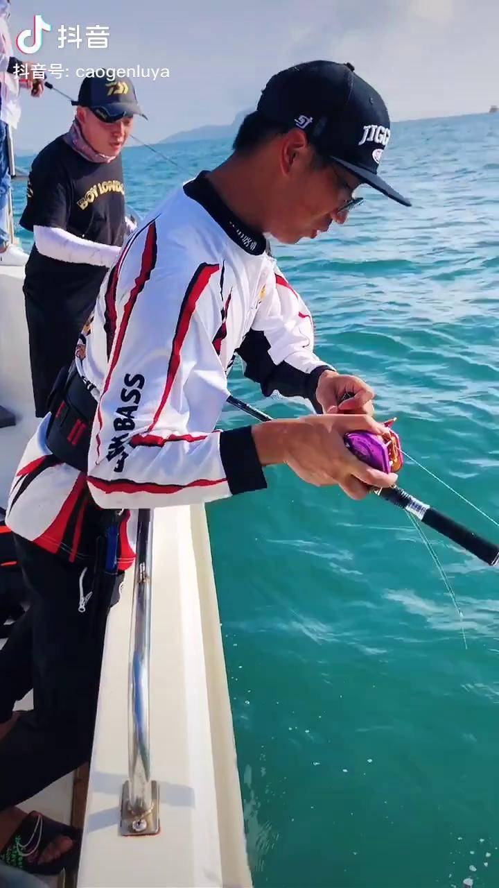 草根路亚喷漆(中国路亚十大品牌)