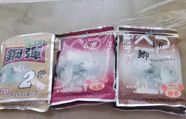 初冬钓鱼饵料(初冬钓鱼饵料好还是蚯蚓好)