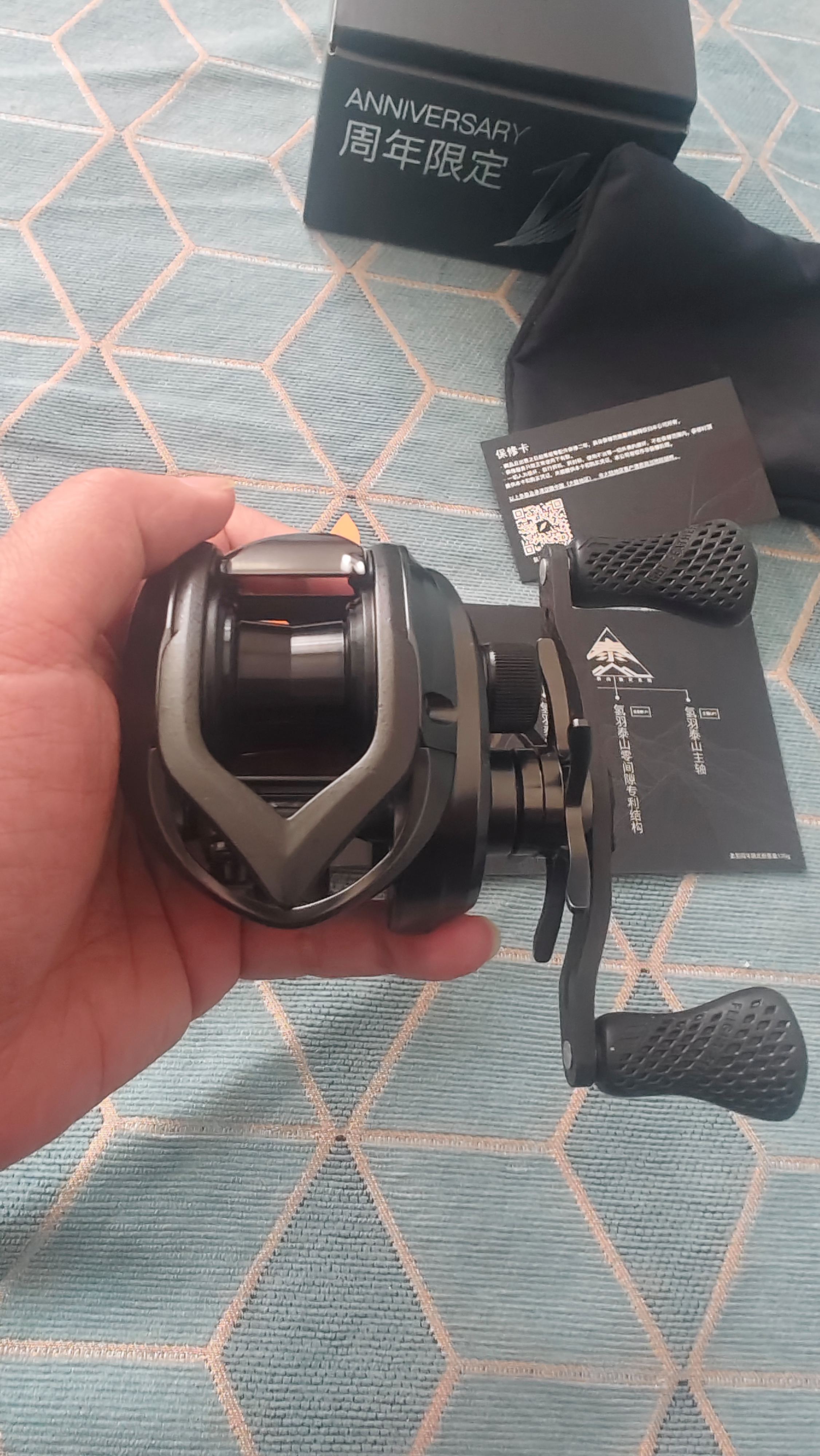 时尚运动渔具品牌黑鹰(中国十大渔具排名)