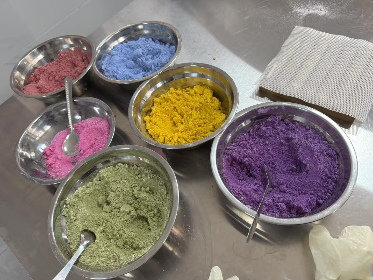 面粉做饵料6(面粉做饵料怎么才出丝)