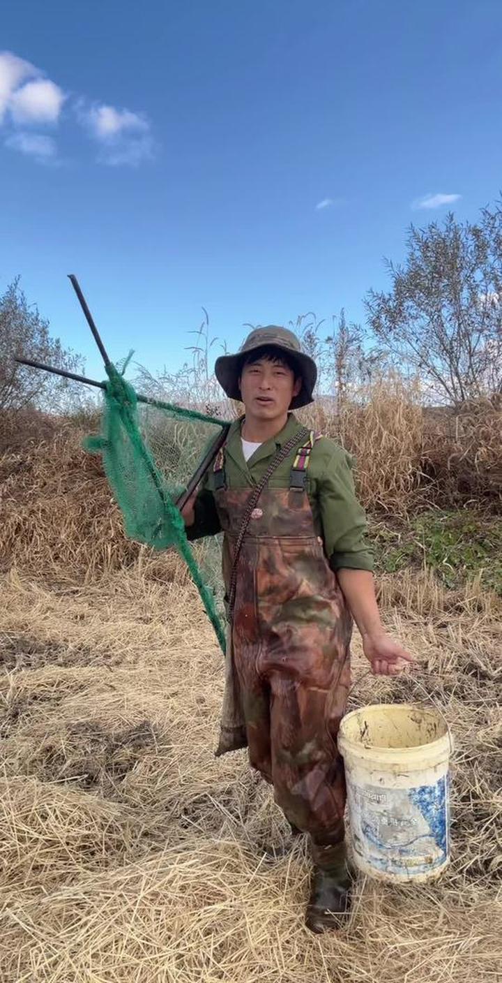 用网捞鱼的技巧(用网捞鱼的技巧视频)