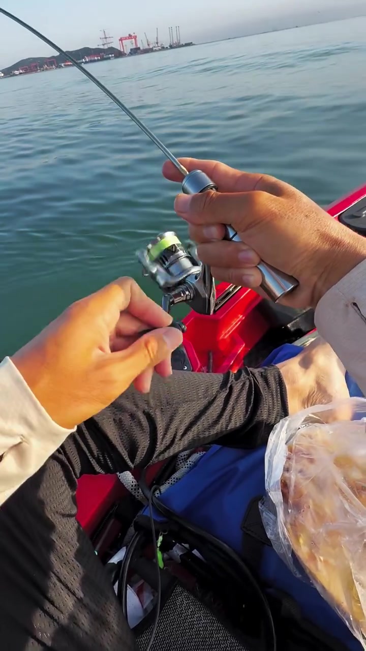 船路亚鲅鱼技巧(路亚鲅鱼用什么轮子好)