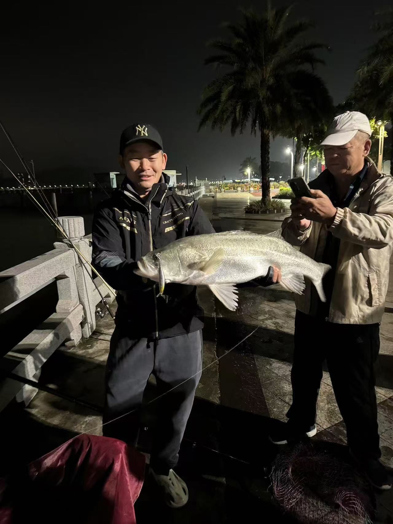 路亚加州鲈鱼视频(加州鲈 路亚) 路亚加州鲈鱼视频(加州鲈 路亚)