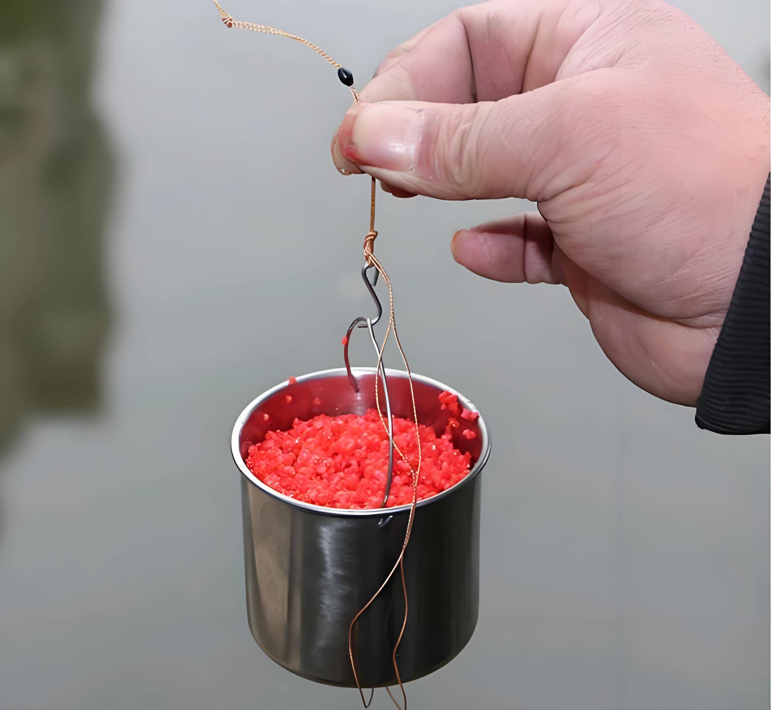 初春在塘钓鲫鱼技巧(春天鱼塘钓鲫鱼怎么选位置)