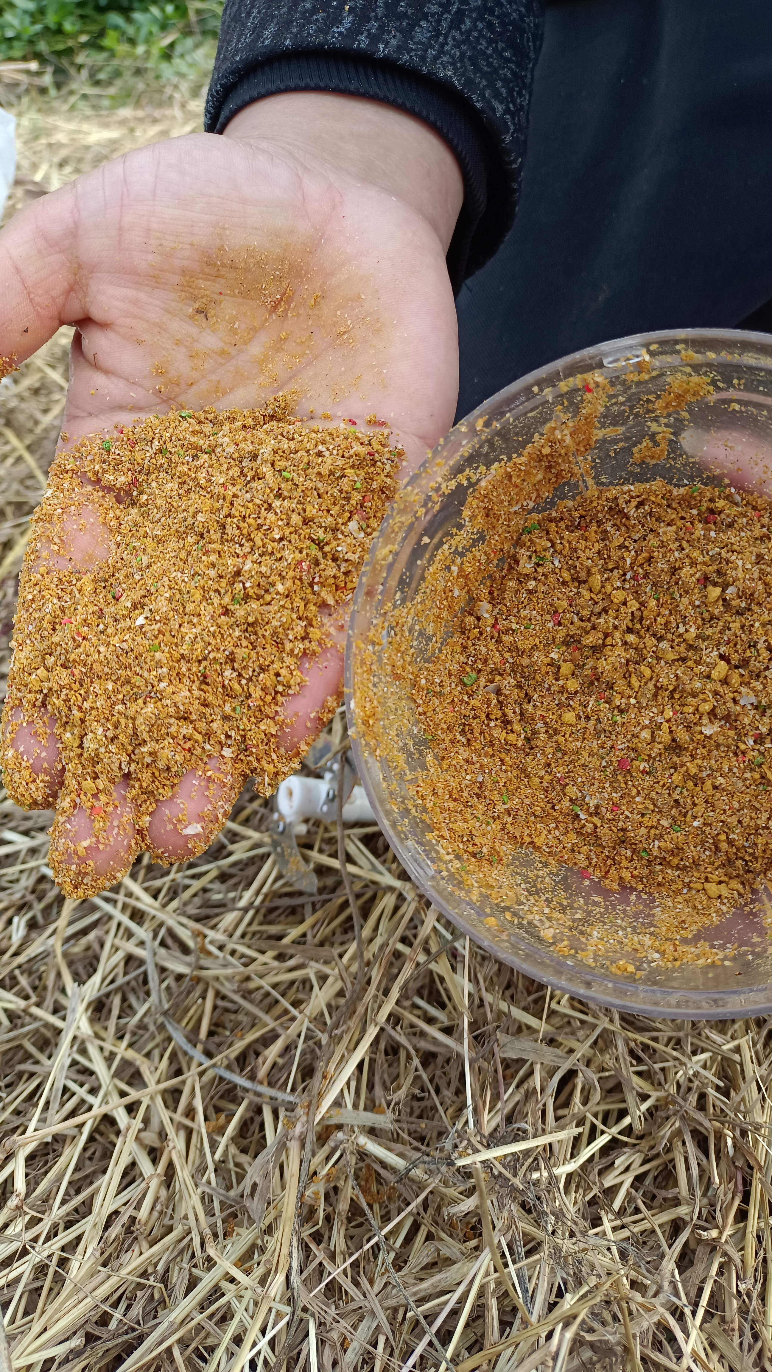 开好的饵料沾手(开的饵料黏咋回事) 开好的饵料沾手(开的饵料黏咋回事)