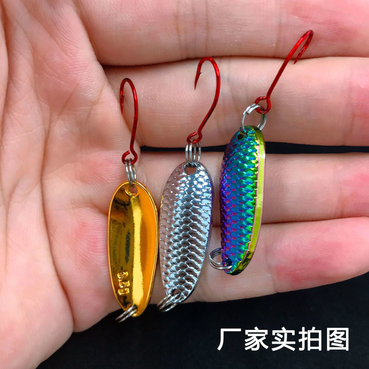 路亚草鱼亮片(路亚亮片能钓草鱼吗)