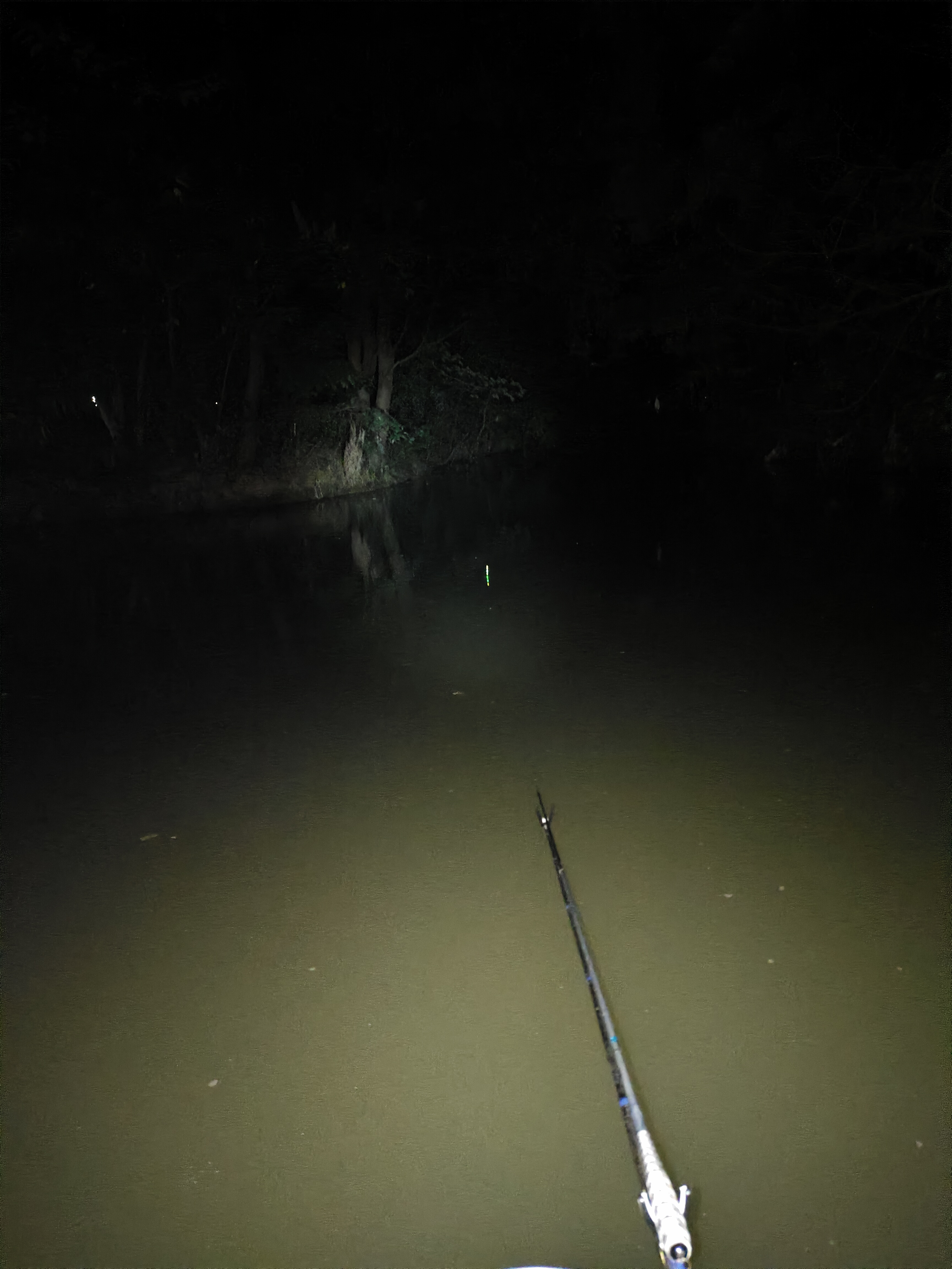 海钓阴天(海钓阴天好钓吗)