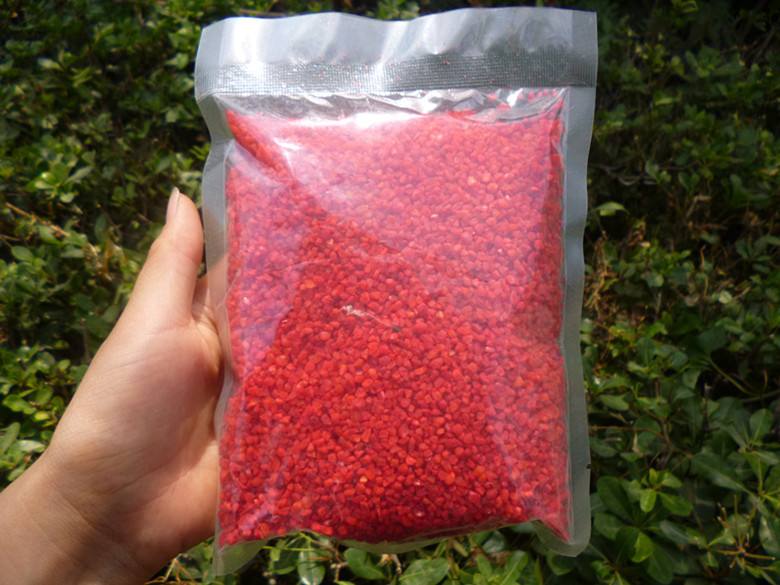 饵料红色物质(鱼饵料红色的是什么)