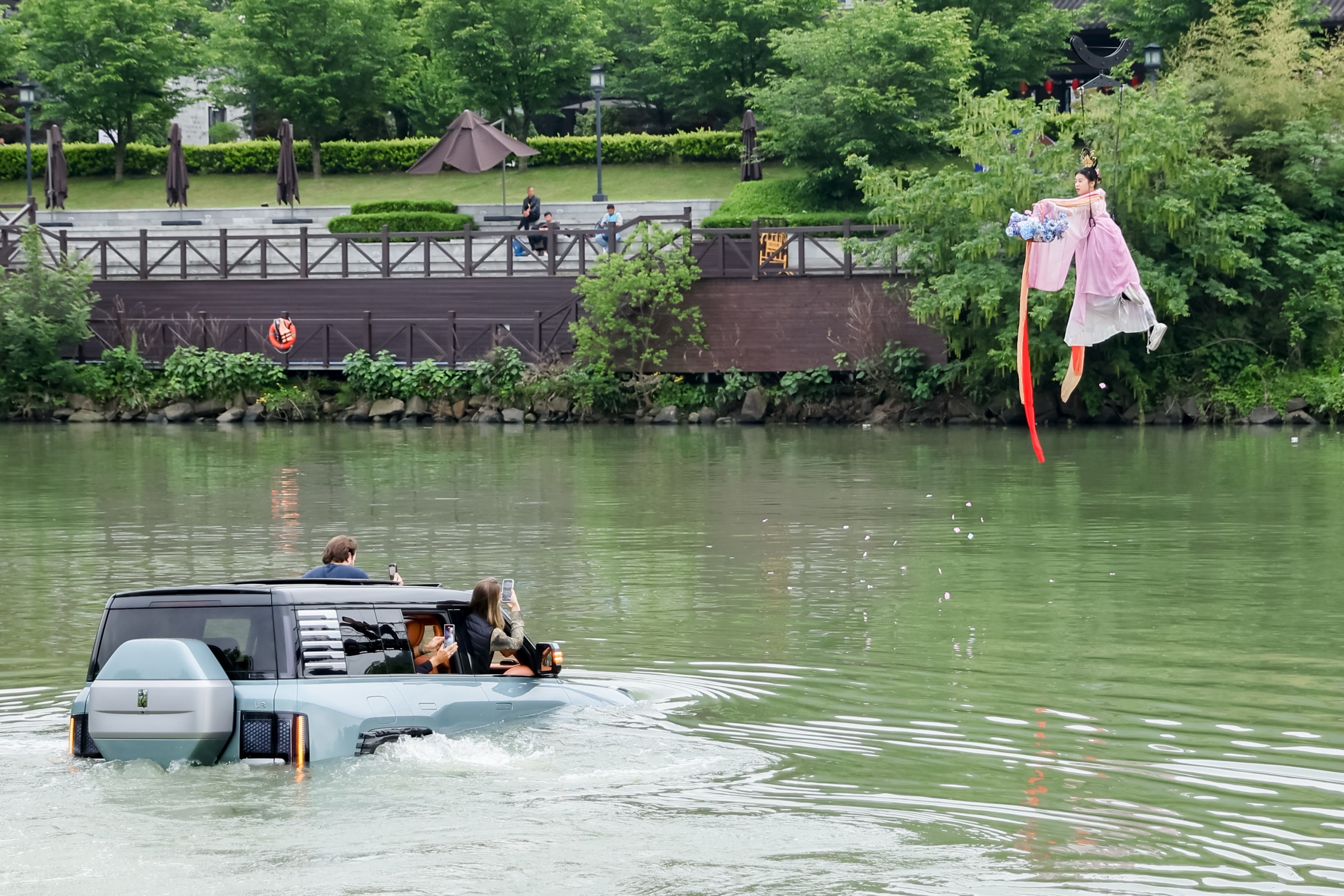 船上海钓线乱跑(船上海钓鲈鱼技巧) 船上海钓线乱跑(船上海钓鲈鱼技巧)