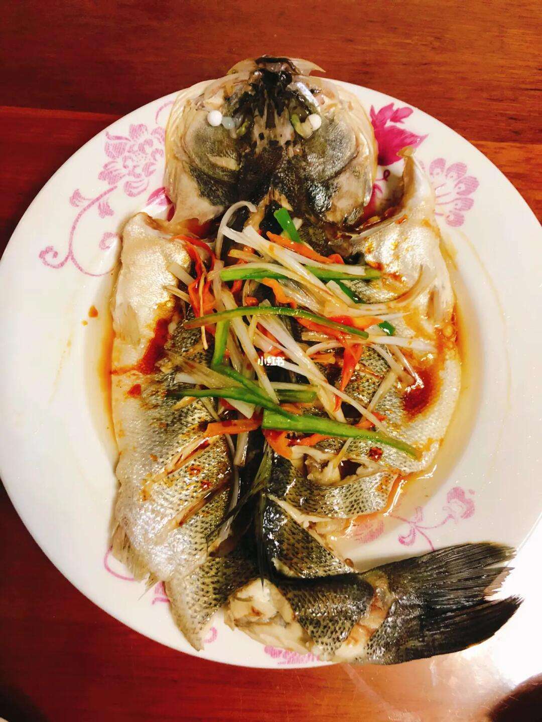 路亚清蒸(路亚鲈鱼视频教程) 路亚清蒸(路亚鲈鱼视频教程)