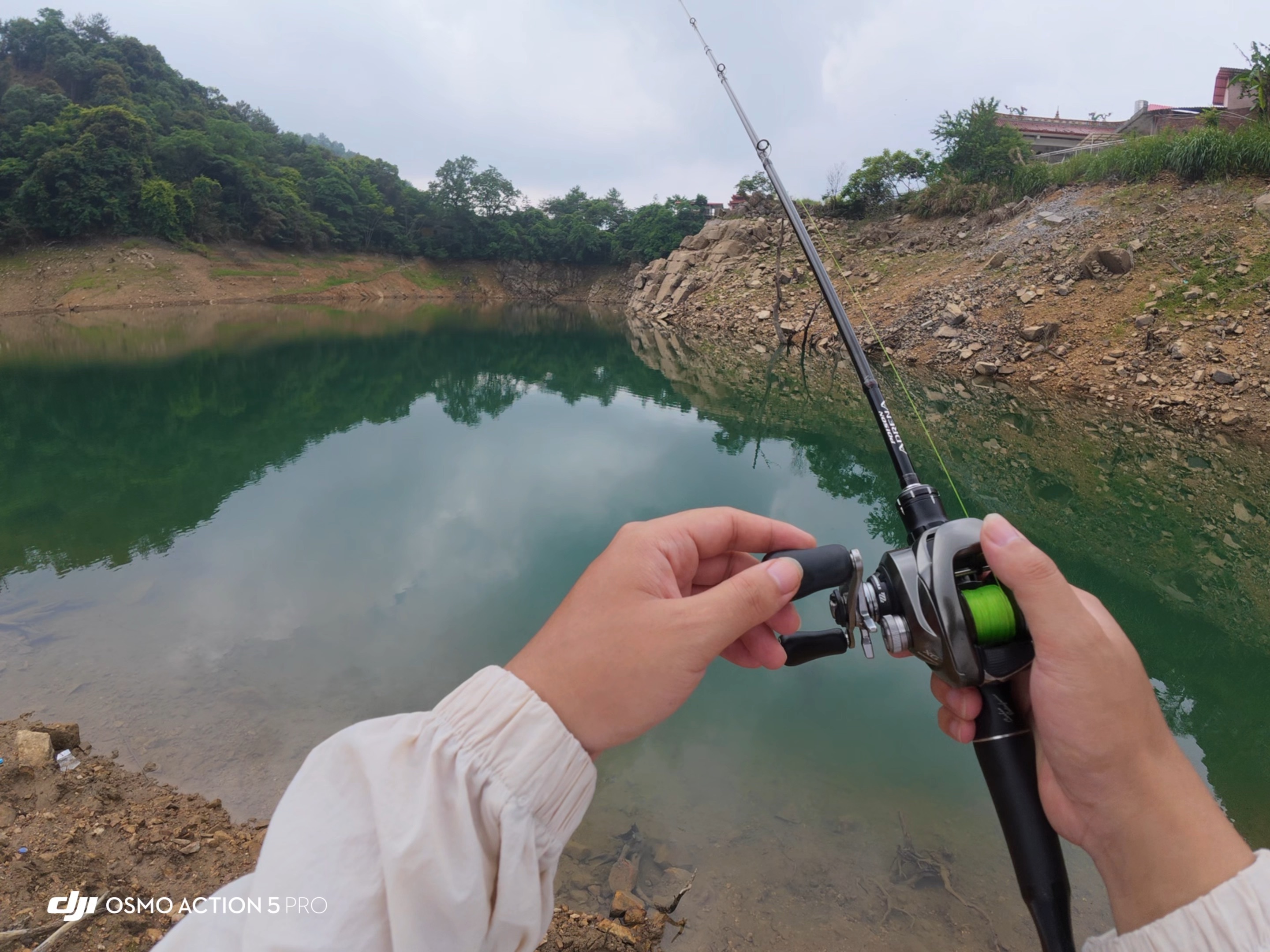 路亚塘视频(路亚塘鲺技巧) 路亚塘视频(路亚塘鲺技巧)