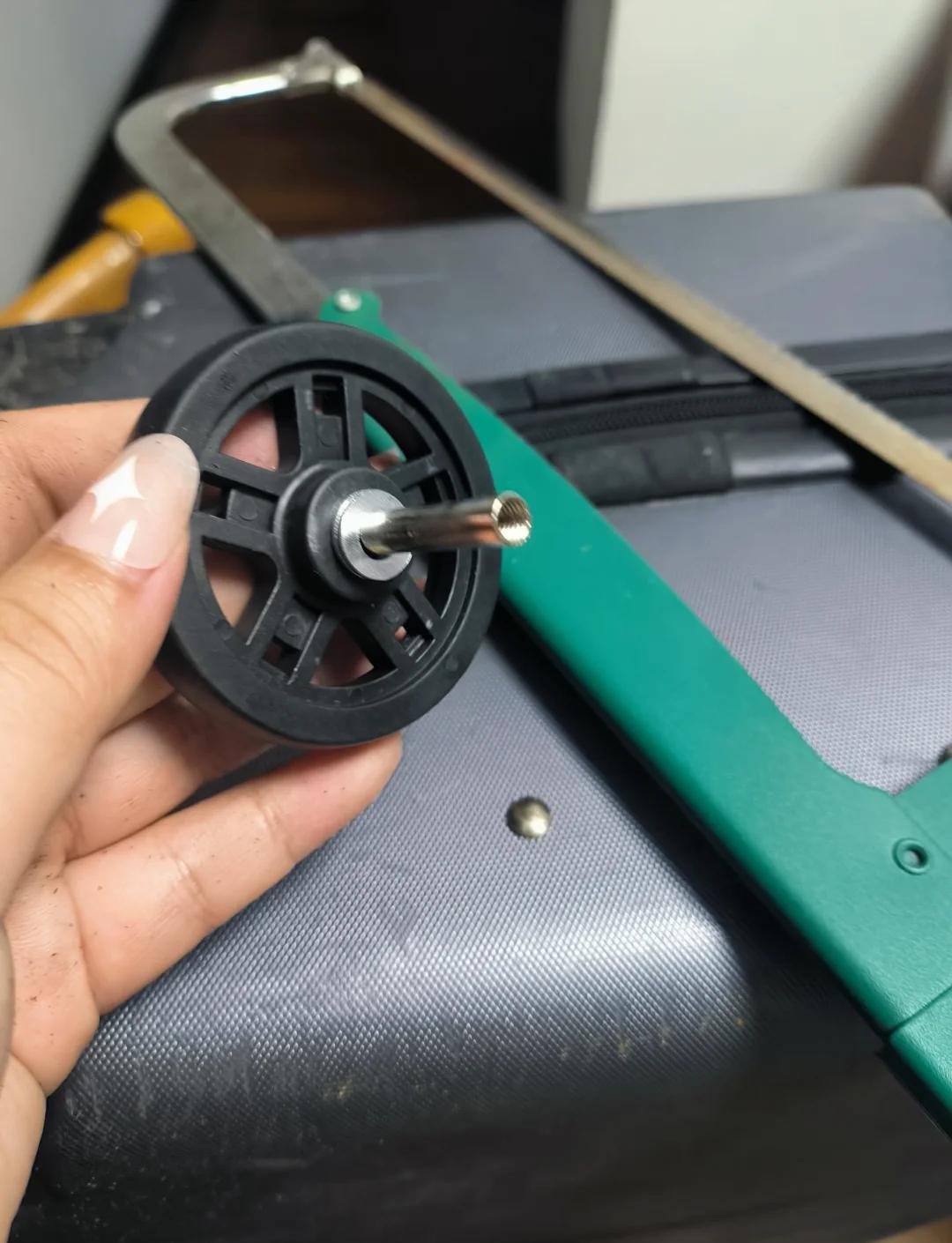 路亚轮怎么拆开(路亚轮拆装图)