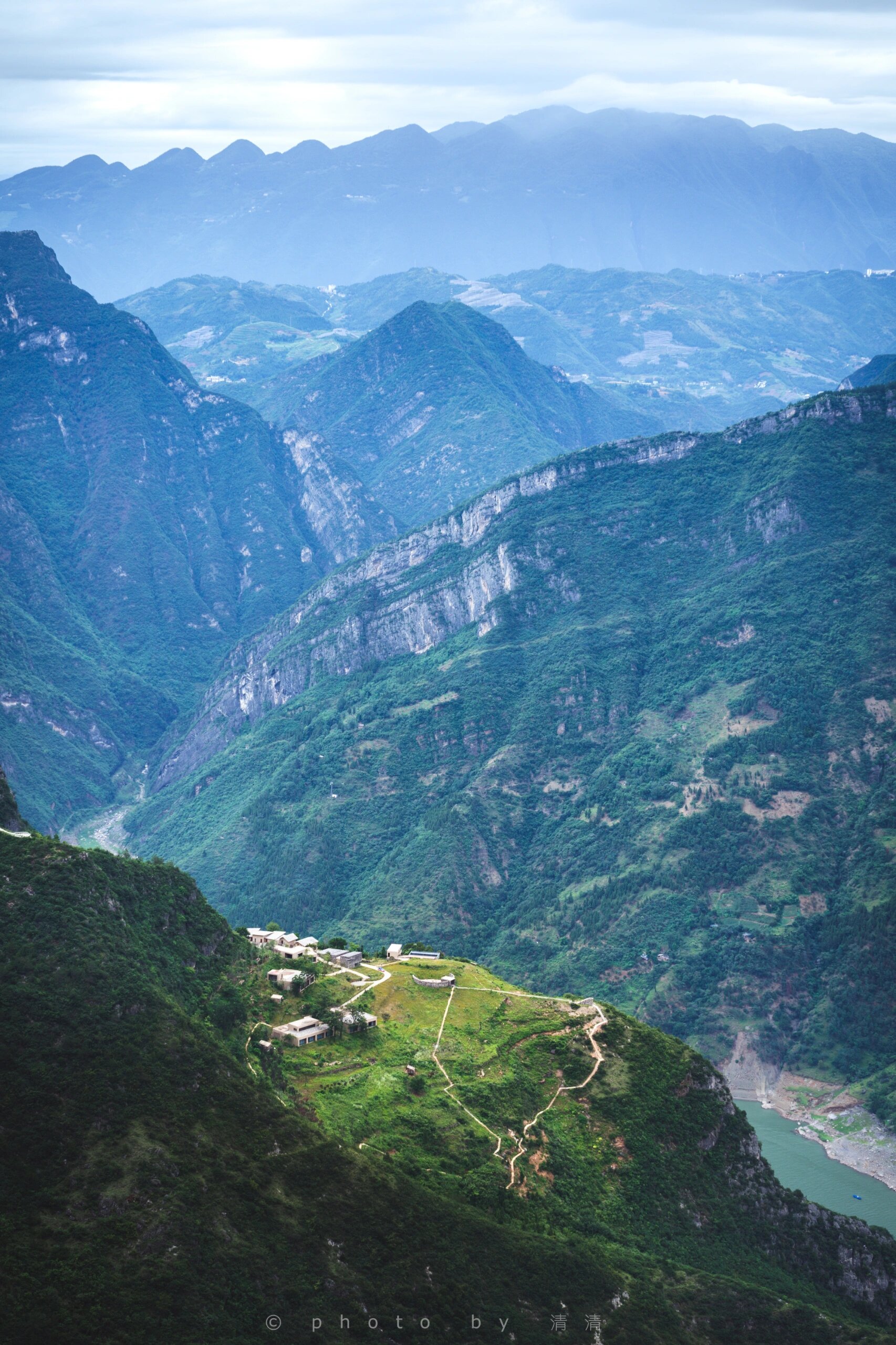 巫山路亚(巫山网红公路)