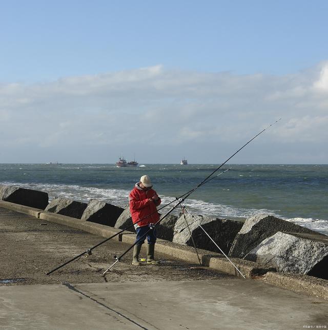 冬季海边礁石钓鱼技巧(海边礁石钓鱼用什么鱼饵) 冬季海边礁石钓鱼技巧(海边礁石钓鱼用什么鱼饵)