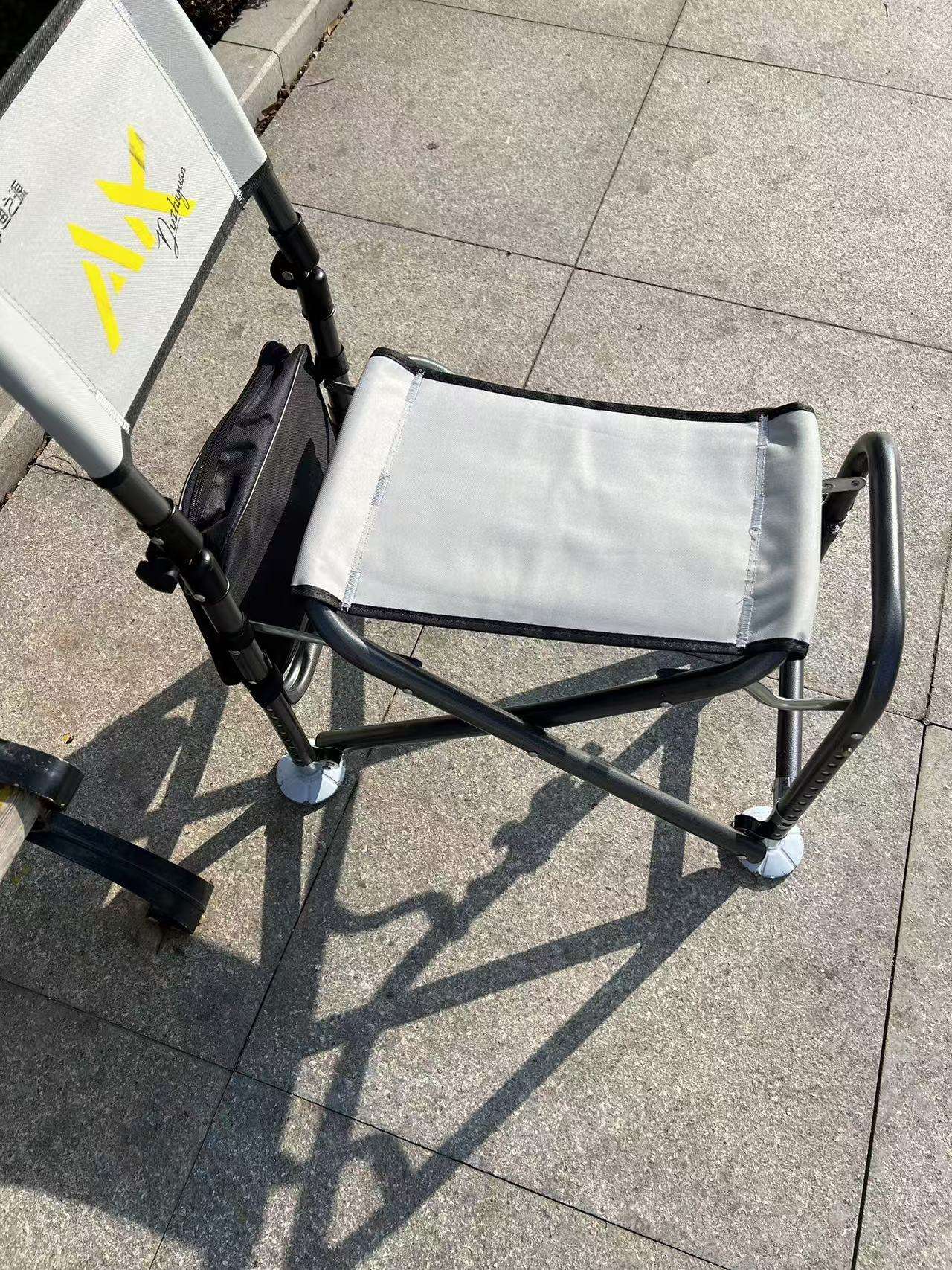 渔具店里卖钓椅吗(渔具钓鱼椅)