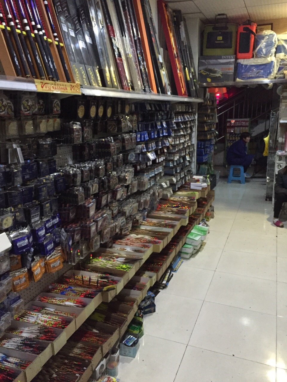 渔具配件批发渔具店(渔具批发网站谁知道)