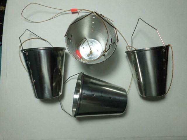 沉底饵料器(钓鱼鱼饵沉底好钓吗)