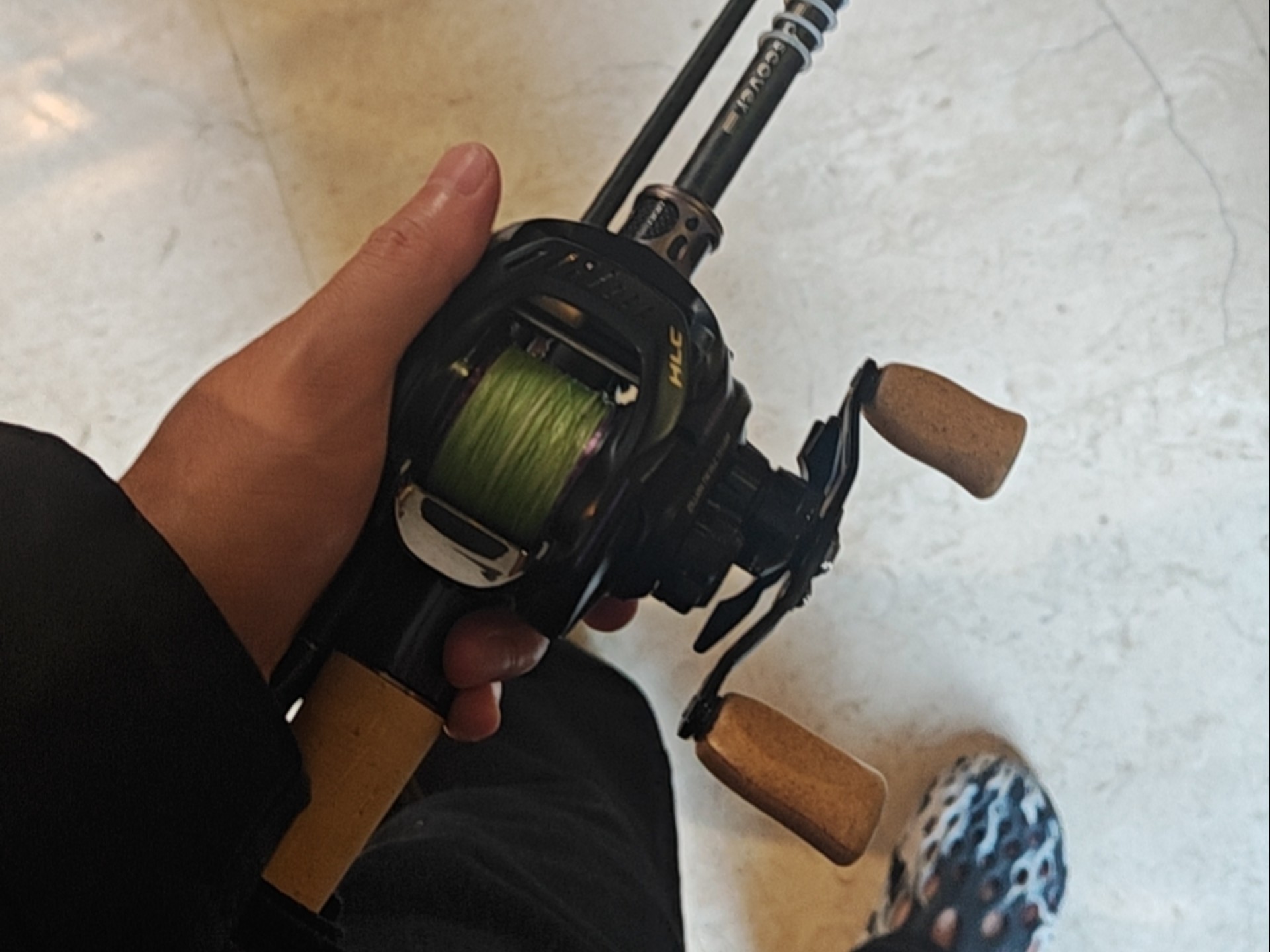 正确抛路亚竿(抛路亚竿怎么样抛的远一点技巧)