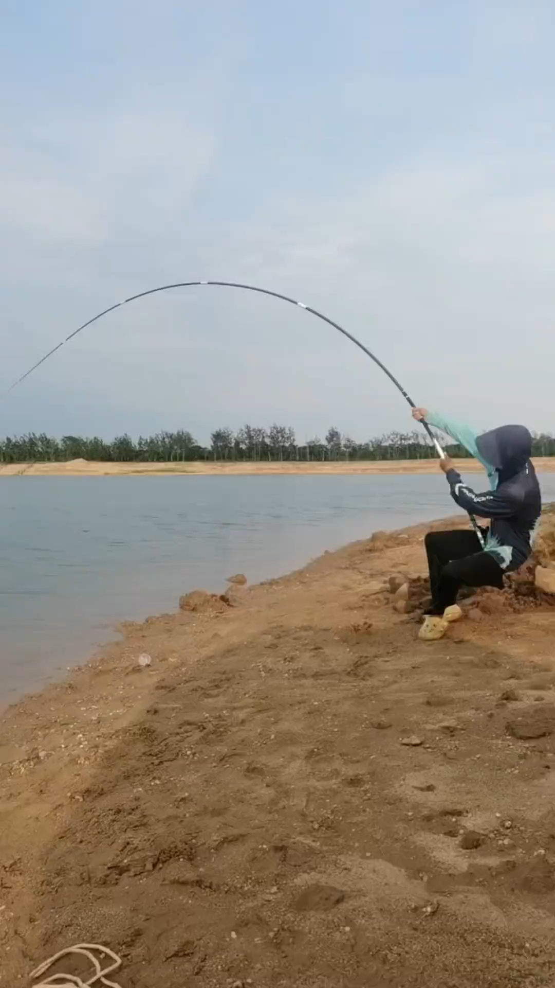 遛鱼技巧图解(如何遛鱼视频教学)