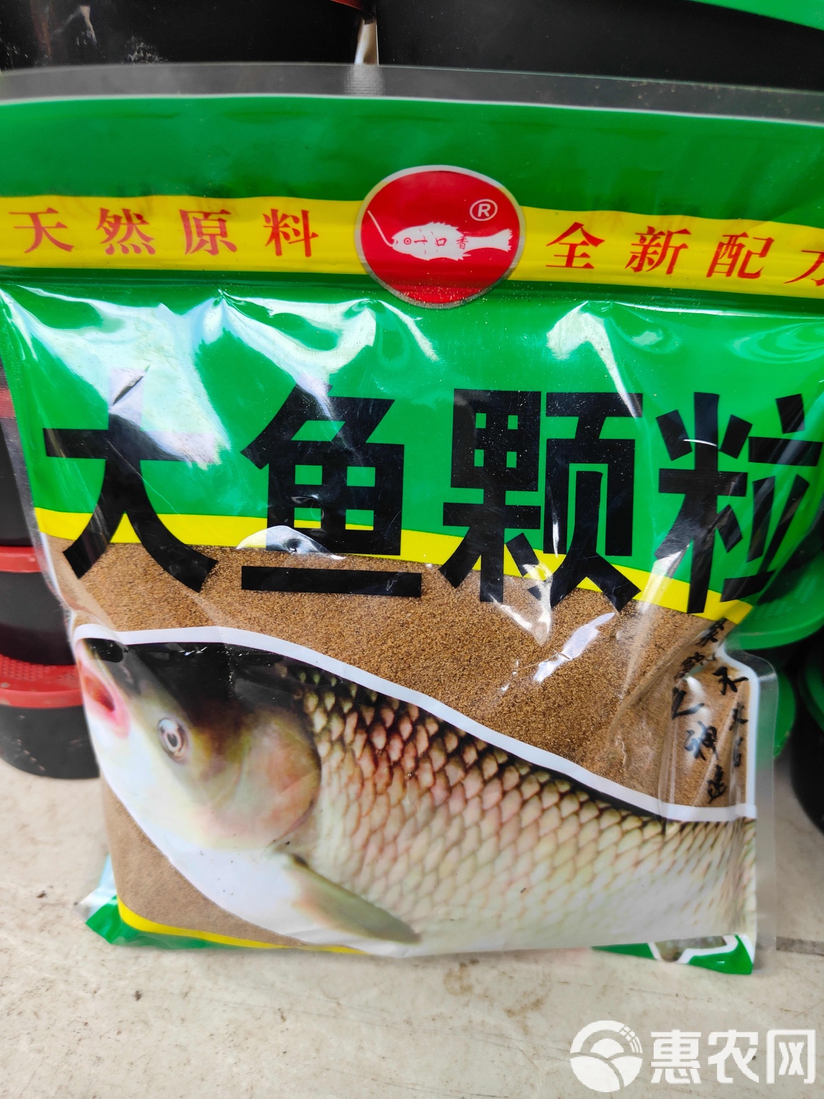 夏天草鱼饵料(草鱼夏天用什么饵料)