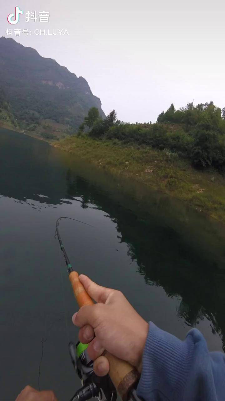 贵州红水河路亚(红水河路亚用什么路亚饵)