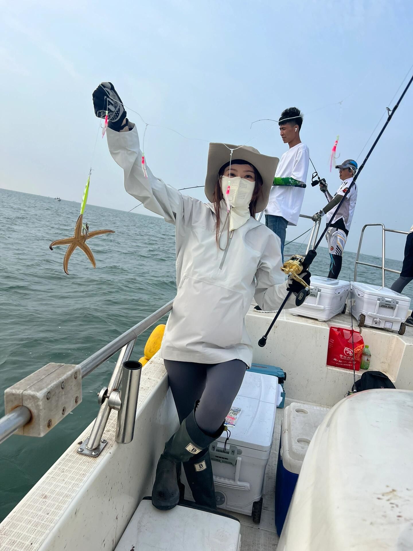 曹妃甸十一加海钓视频(曹妃甸16+钓场怎么收费)