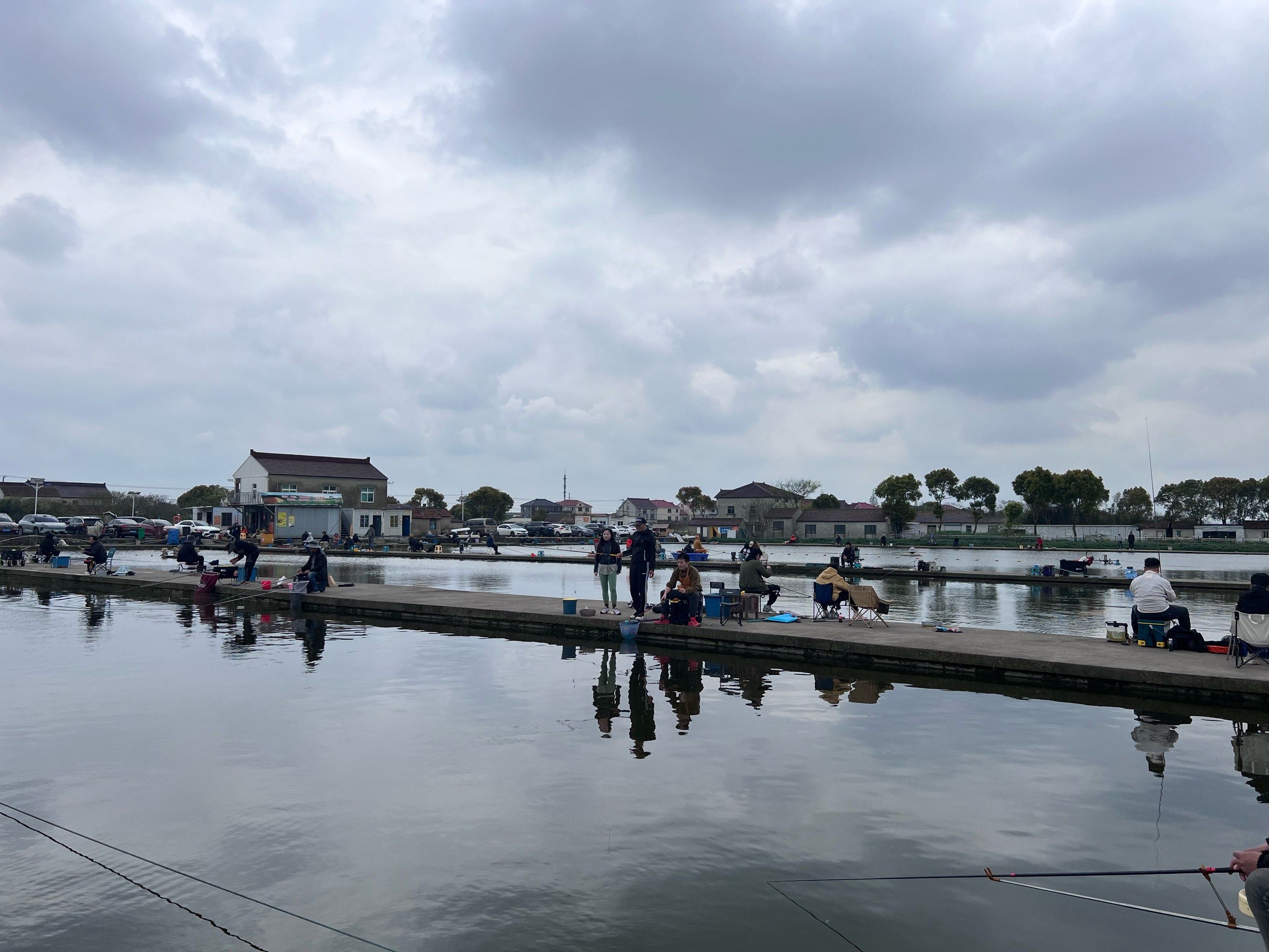 上海钓鱼休闲农庄(安吉农庄可以钓鱼吃饭的) 上海钓鱼休闲农庄(安吉农庄可以钓鱼吃饭的)