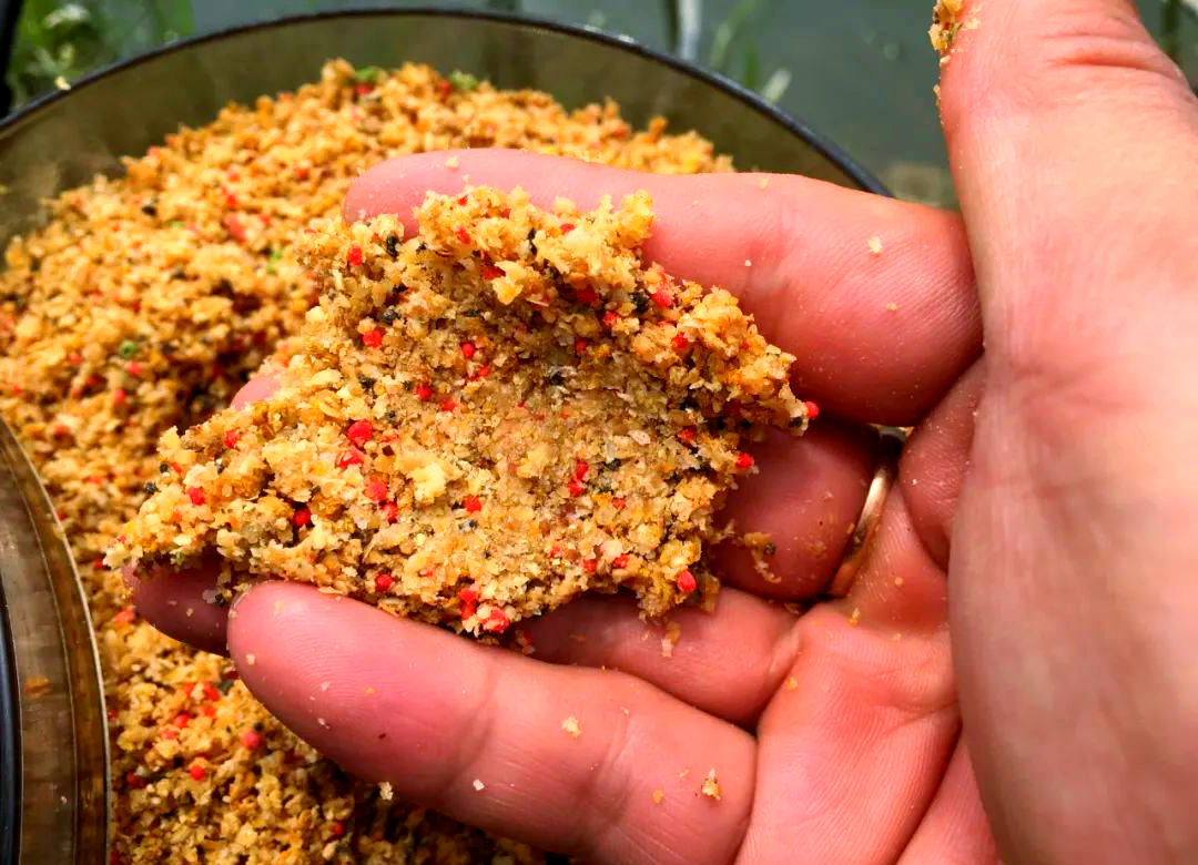 传统长杆冬季钓鲫鱼技巧(冬季长竿短线传统钓鲫鱼技巧)