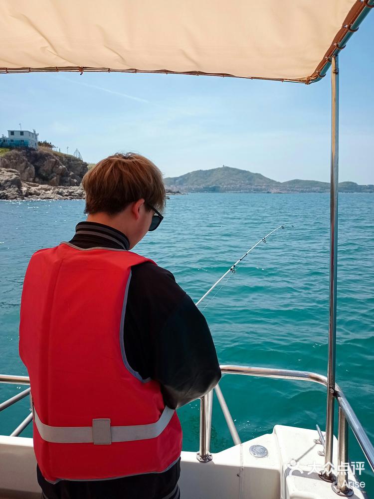 5人出海钓鱼(出海钓鱼多少钱一个人) 5人出海钓鱼(出海钓鱼多少钱一个人)