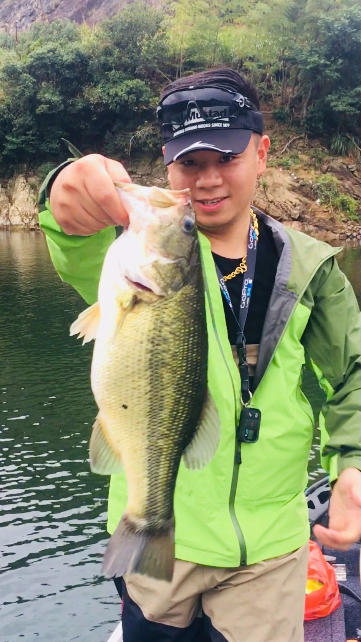 高手海钓路亚(路亚竿海钓怎么玩)