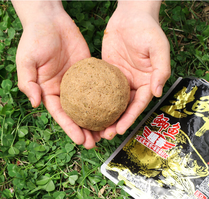 饵料湿的状态(鱼饵湿一点好,还是干一点好)