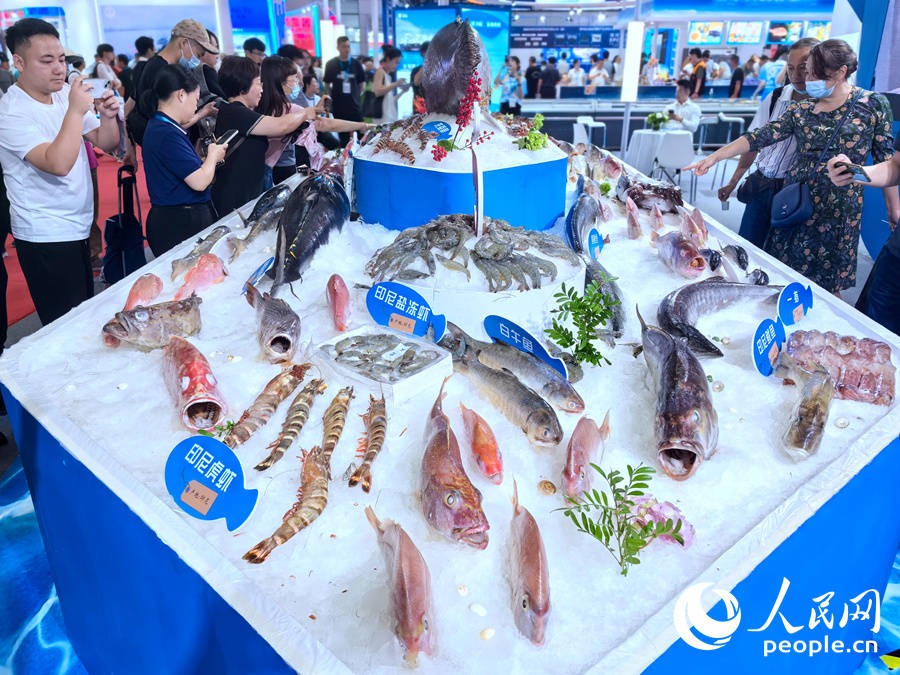 包含2016秦皇岛渔具展的词条